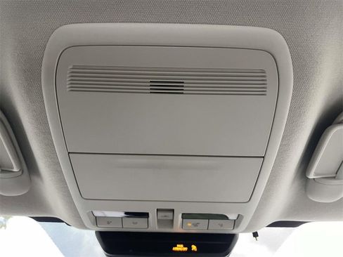 Used 2022 MAZDA CX-30 AWD 2.5 S w/ Premium Package image 33