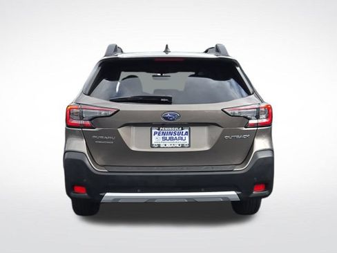 Used 2023 Subaru Outback Limited AWD/4WD image 7
