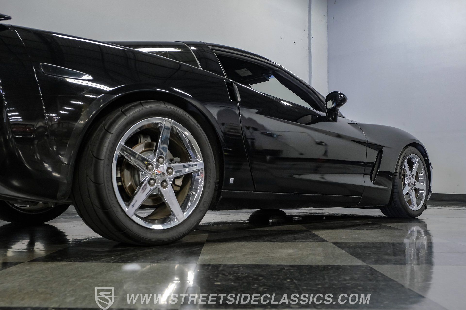 Used 2008 Chevrolet Corvette Coupe w/ Preferred Equipment Group RWD image 28