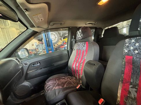 Used 2008 Chevrolet Colorado LT image 8