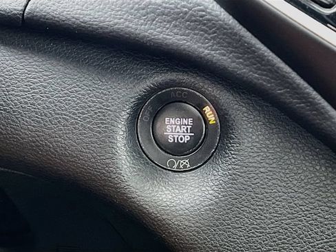 Used 2021 Jeep Cherokee High Altitude AWD/4WD image 15