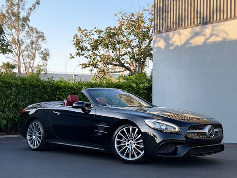 Used 2019 Mercedes-Benz SL 450 image 2