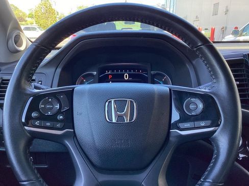 Used 2021 Honda Pilot Touring image 29