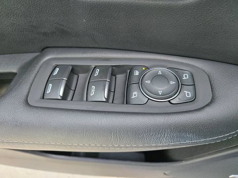 Used 2023 Cadillac XT5 Premium Luxury AWD/4WD image 17