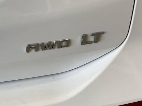 Used 2019 Chevrolet Equinox LT AWD/4WD image 12