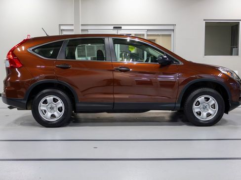 Used 2015 Honda CR-V LX image 6