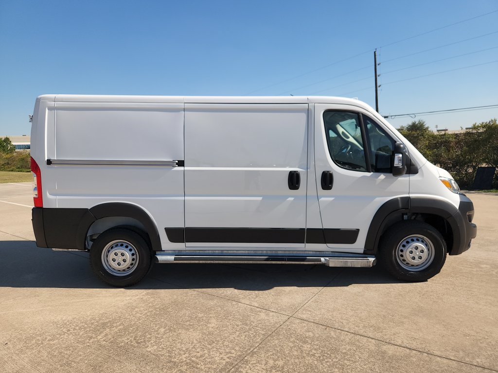 Used 2025 RAM ProMaster 2500 w/ U-Haul Equipment Group FWD image 4