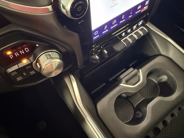 Used 2022 RAM 1500 Laramie AWD/4WD image 40