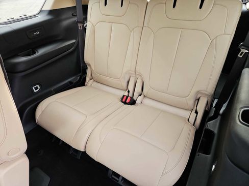 Used 2021 Jeep Grand Cherokee L Limited image 38