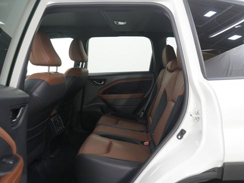 Used 2025 Subaru Forester Touring image 18