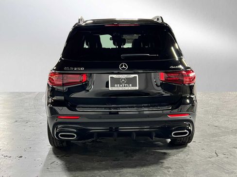 New 2026 Mercedes-Benz GLB 250 4MATIC image 4