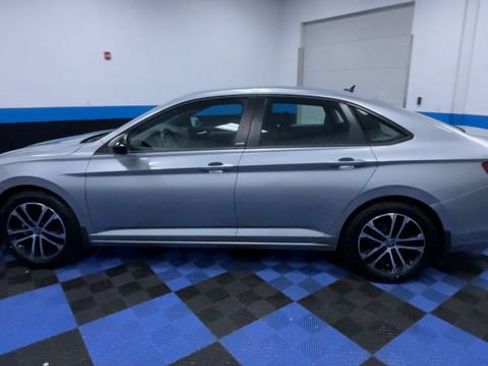 Used 2023 Volkswagen Jetta Sport FWD image 5
