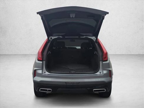 Used 2024 Cadillac XT4 Premium Luxury image 6