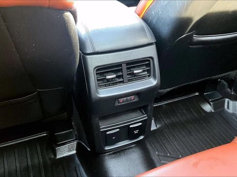 Used 2017 Ford Edge Titanium w/ Equipment Group 302A image 33