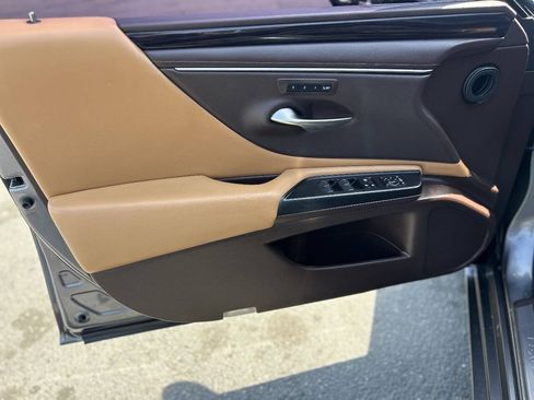 Used 2021 Lexus ES 300h w/ Premium Package FWD image 8