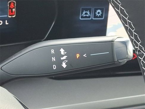 New 2026 Chevrolet Traverse LT image 11