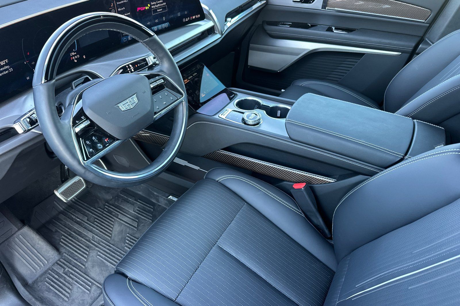 Certified 2026 Cadillac Vistiq Sport AWD/4WD image 10