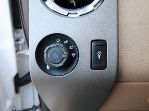 Used 2011 Ford F250 King Ranch w/ King Ranch w/Chrome Pkg image 26