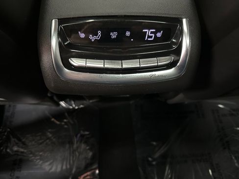 Used 2020 Cadillac XT6 Premium Luxury image 33