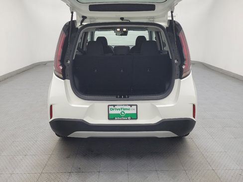 Used 2025 Kia Soul LX FWD image 29