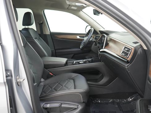 Used 2026 Volkswagen Atlas SE AWD/4WD image 11