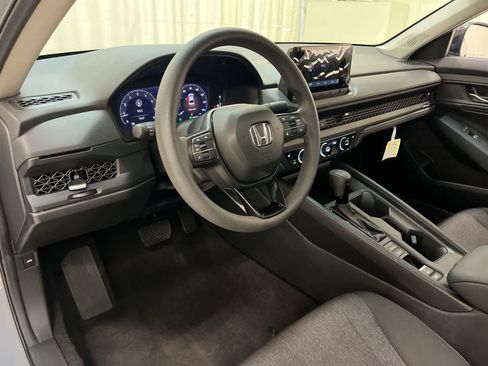 Certified 2025 Honda Accord SE image 2