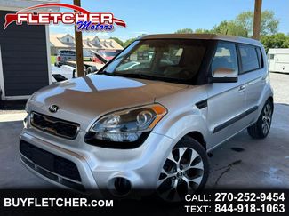 Used 2013 Kia Soul ! w/ Premium Pkg image 1