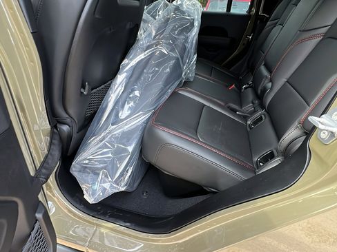 New 2026 Jeep Gladiator Rubicon image 19