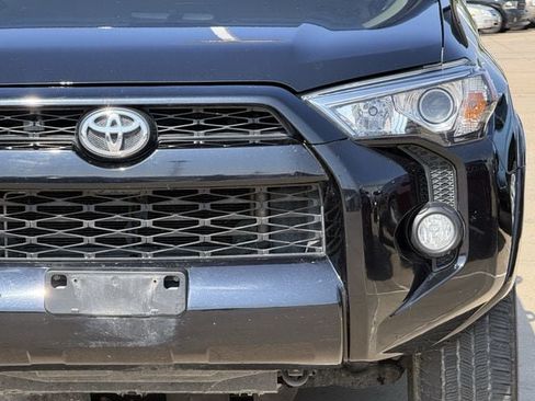Used 2018 Toyota 4Runner SR5 RWD image 7