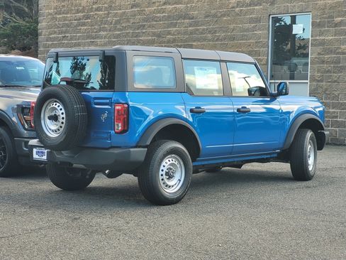 New 2025 Ford Bronco 4-Door image 5