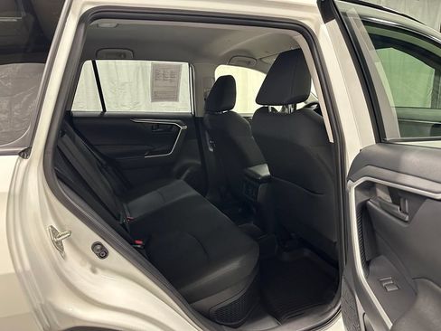 Used 2025 Toyota RAV4 LE AWD/4WD image 50