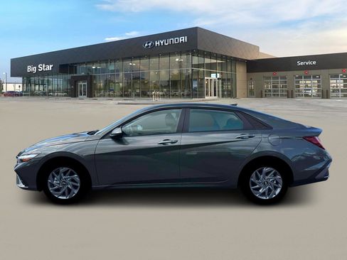 New 2026 Hyundai Elantra Blue image 3