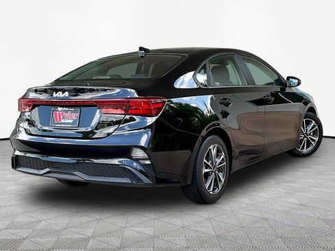 Used 2023 Kia Forte LXS w/ LXS Technology Package FWD image 6