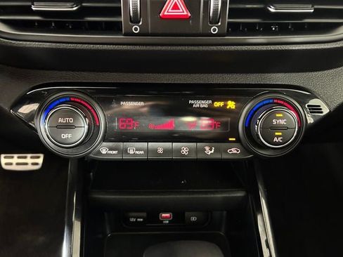 Used 2023 Kia Forte GT-Line w/ GT-Line Technology Package FWD image 21