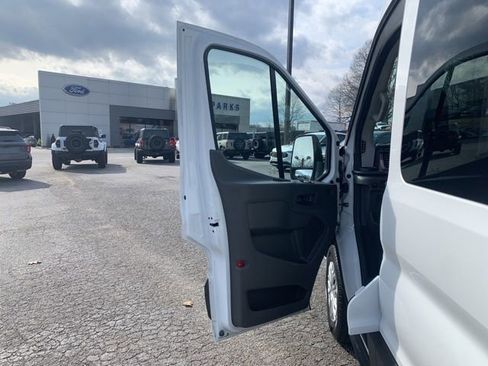 Certified 2024 Ford Transit 350 XLT image 21