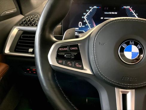 Used 2023 BMW X7 M60i w/ Executive Package image 23