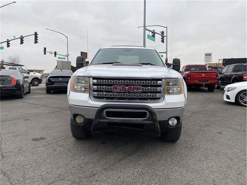 Used 2013 GMC Sierra 3500 SLT image 2