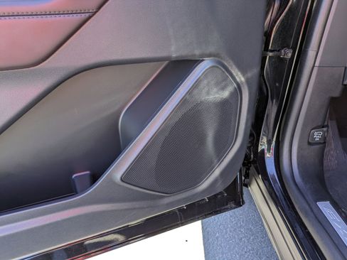 Used 2025 Ford Explorer Platinum w/ LUX Leather Package image 13