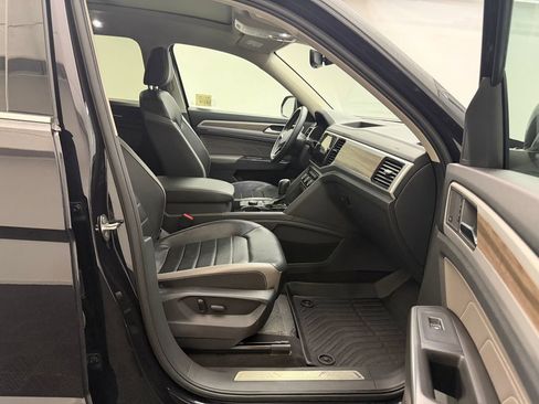 Used 2021 Volkswagen Atlas SEL Premium AWD/4WD image 25