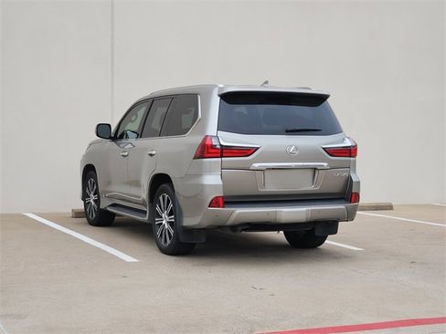 Used 2018 Lexus LX 570 4WD image 5