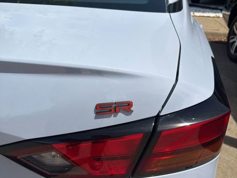 Used 2024 Nissan Altima 2.5 SR w/ SR Premium Package image 11