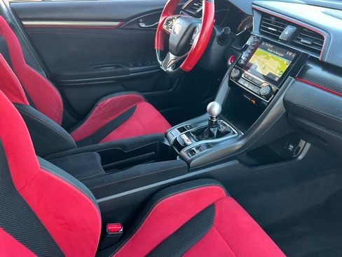 Used 2019 Honda Civic Type R image 18