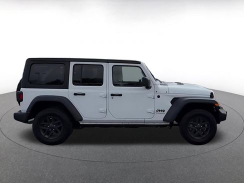 Used 2025 Jeep Wrangler Unlimited Sport AWD/4WD image 12