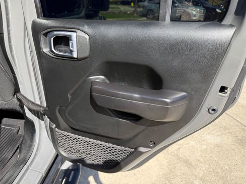 Used 2020 Jeep Wrangler Unlimited Sport AWD/4WD image 23