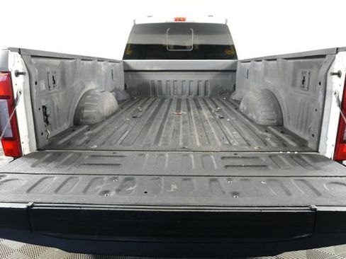 Certified 2022 Ford F450 Platinum w/ FX4 Off-Road Package image 10