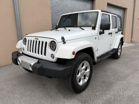 Used 2014 Jeep Wrangler Unlimited Sahara image 6