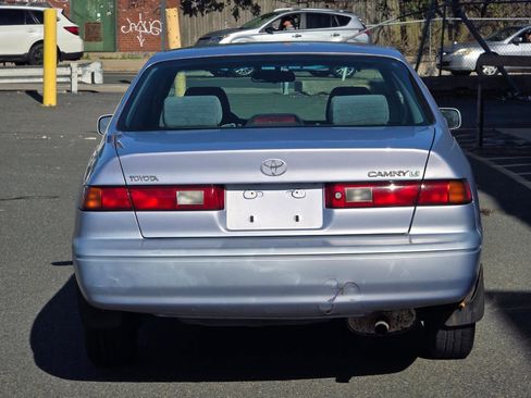 Used 1997 Toyota Camry LE FWD image 6