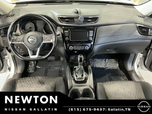 Used 2020 Nissan Rogue SV FWD image 9