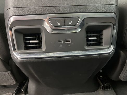 Used 2025 Chevrolet Silverado 1500 High Country w/ Technology Package AWD/4WD image 24
