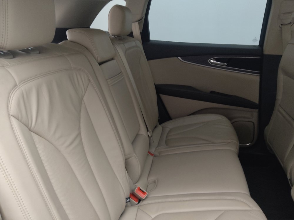 Used 2017 Lincoln MKX Select w/ Select Plus Package FWD image 19